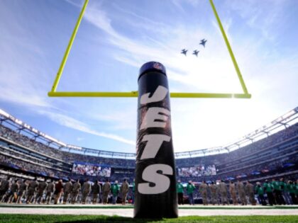 Jets Fan at Center of Kicking Controversy Missed from 30-Yards Out