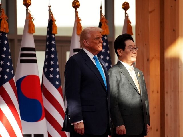 Donald Trump with South Korean President Lee Jae-myung