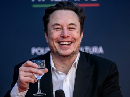 Elon Musk Calls Trump Accounts ‘Nice Gesture’ but Says AI Will Eliminate the Need to Sa