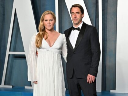 Amy Schumer to Divorce Husband After 7 Years
