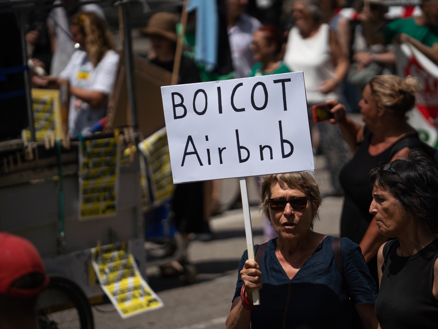 Spain Fines Airbnb $75 million for Unlicensed Tourist Rentals