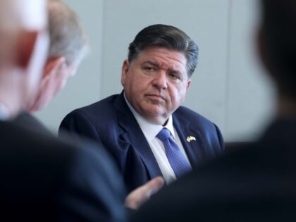 US-NEWS-ILL-PRITZKER-GAMBLING-WINNINGS-TB Gov. JB Pritzker meets in Chicago with former military generals and admirals on Oct. 16, 2