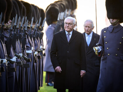 03 December 2025, Great Britain, Windsor: Federal President Frank-Walter Steinmeier (front