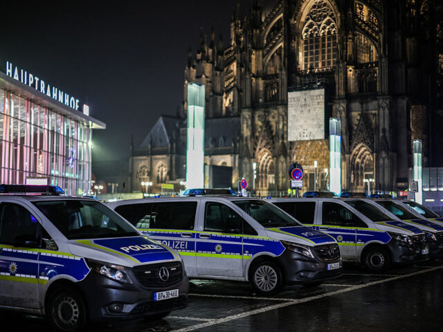New Year's Eve 2025 - Cologne 31 December 2025, North Rhine-Westphalia, Cologne: Federal police vehicles are parked in a
