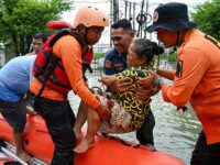 Floods and Landslides in Indonesia Kill over 800