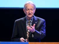 ‘Godfather of AI’ Geoffrey Hinton Predicts AI Will Replace Many More Jobs in 2026
