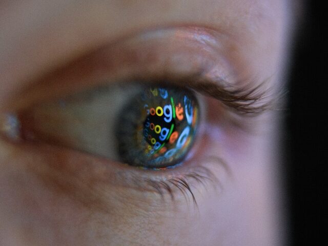 Google logo on eye Android Play Store