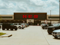 Christmas Shoppers Receive Free Groceries at Texas H-E-B Store After Computer Meltdown: ‘Brought 