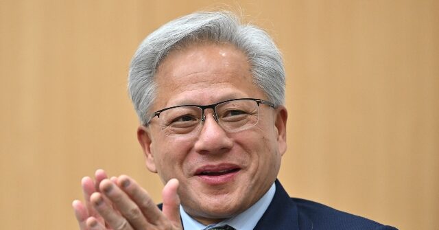 
                            Nvidia CEO Jensen Huang Praises Trump on Joe Rogan Podcast: 'Very Practical, Common Sense, and Logical'