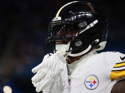 DETROIT,MICHIGAN-DECEMBER 21: Pittsburgh Steelers wide receiver DK Metcalf #4 is seen duri