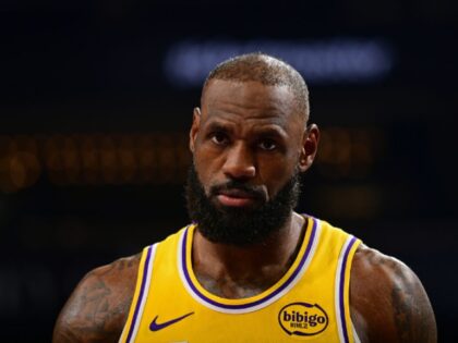 VIDEO: NYC Sports Talk Host Blasts LeBron for Practicing Golf Swing During National Anthem