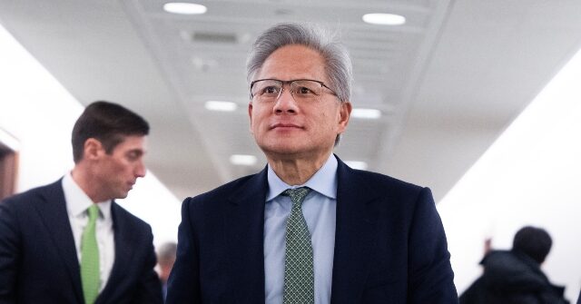 Nvidia CEO Jensen Huang Meets with Trump to Discuss AI Export Controls, State-by-State Regulation