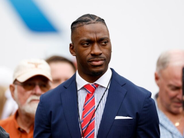 Robert Griffin III Mocked for Saying College Football Playoff Committee Is ‘Persecuting Chris