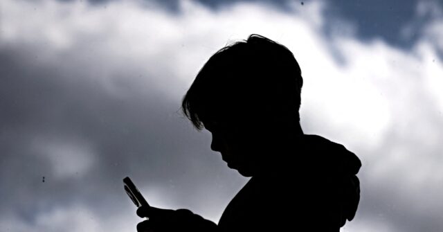 One in 4 British Teenagers Turning to AI Chatbots for Mental Support