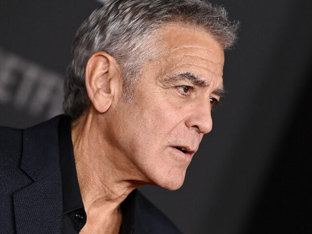 LOS ANGELES, CALIFORNIA - NOVEMBER 11: George Clooney attends the Los Angeles Premiere of