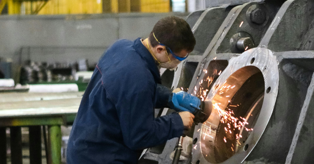 Family-Owned Business Gifts Workers $240 Million in Bonuses After Selling Company: ‘The Joy of Shared Success’