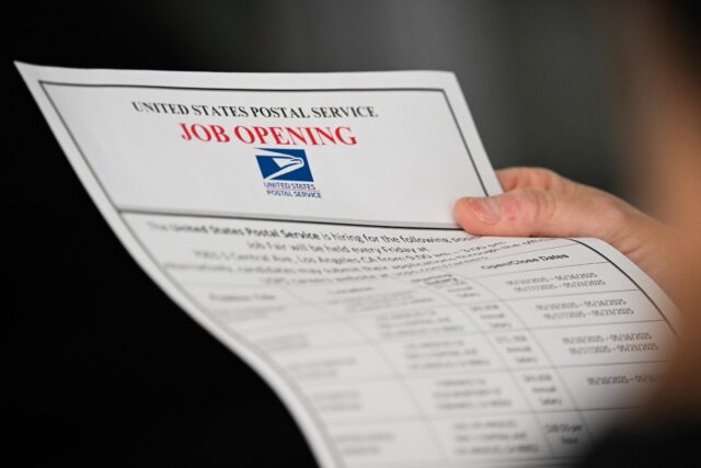 Delayed government figures show that the US unemployment rate rose to 4.6 percent in Novem