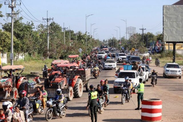 Residents evacuate in Cambodia's Oddar Meanchey province following fresh clashes alon