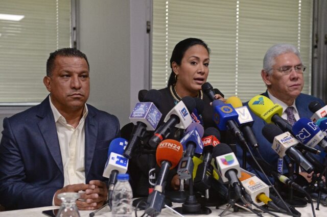 Venezuelan former governor of Nueva Esparta state and regime critic Alfredo Diaz (L), seen