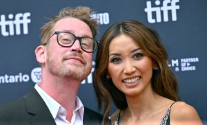 Disney+, Hulu unveil world's largest 'Home Alone' gingerbread house