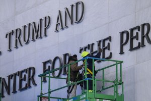 Donald Trump's name appears on 'Kennedy Center for the Performing Arts'