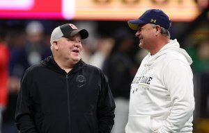 Northwestern hires ex-NFL, college offensive guru Chip Kelly as OC