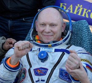 Russian cosmonaut removed from SpaceX mission amid security breach