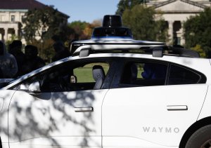 San Francisco blackout spurs Waymo driverless car fleet updates