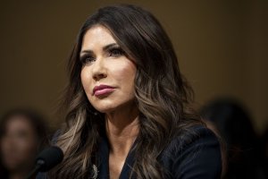 Trump administration triples self-deportation bonus for immigrants