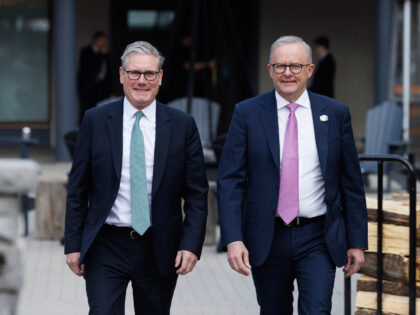 17/06/2025. Kananaskis, Canada. Prime Minister Keir Starmer meets Australian Prime Ministe