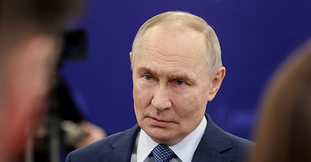 Russia Claims to Know the ‘Names of Traitors’ Who Gave Up Venezuela’s Maduro