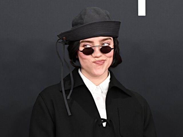 Billie Eilish LOS ANGELES, CALIFORNIA - FEBRUARY 02: (FOR EDITORIAL USE ONLY) Billie Eilish attends the