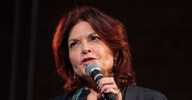Singer Rosanne Cash: 'Defund ICE. Not Only Defund Them, Prosecute Them'