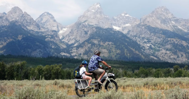 Wyoming Bill to ‘Restore American Dream for Working Families,’ Sell One Acre for One Dollar to Build a Home