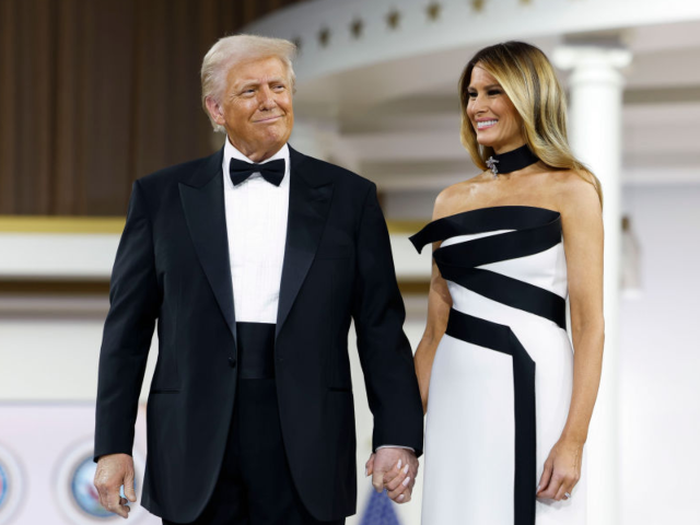 PHOTOS: President Trump and First Lady Melania Trump Celebrate 21st Wedding Anniversary