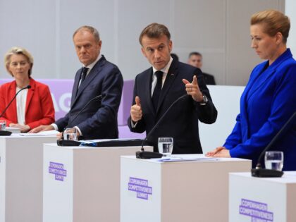 (L-R) European Commission President Ursula von der Leyen, Poland's Prime Minister Donald T