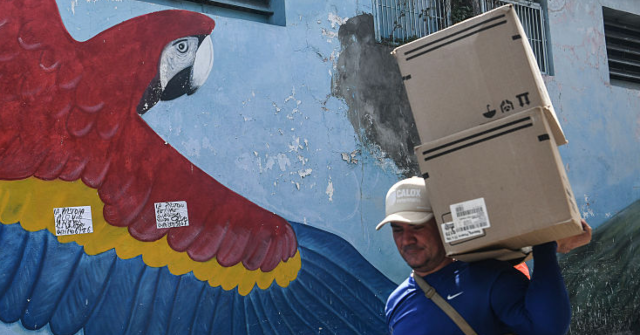 Exclusive: Venezuelans Try to Carry On as Uncertainty of Post-Maduro Era Sets In