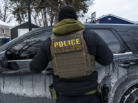 WATCH — ICE Agent Confronts Agitators ‘Protecting’ Child Sex Offender from Arrest in 