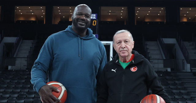 Shaquille O’Neal Plays Basketball with Turkish Strongman Erdogan