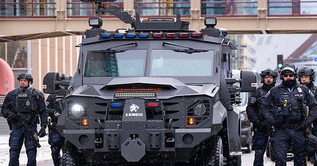 
                            Feds Descend on 'Little Mogadishu' Lewiston, Maine to Probe Somali Fraud