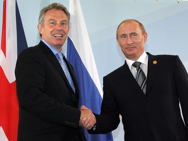 HEILIGENDAMM, GERMANY: British Prime Minister Tony Blair (L) and Russian President Vladimi