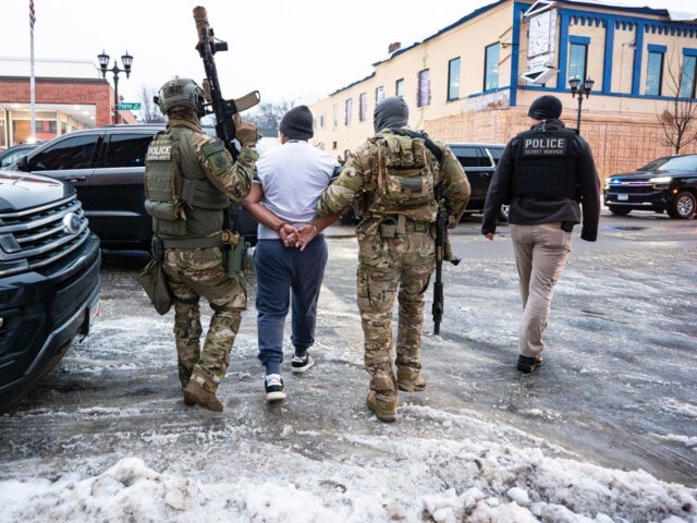 Trump Officials Descend on Minneapolis in Migration and Somali Fraud Crackdown