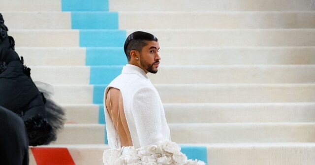 
                            REPORT: Bad Bunny to Wear Dress in Super Bowl Halftime Show Dedicated to 'Queer Icons'