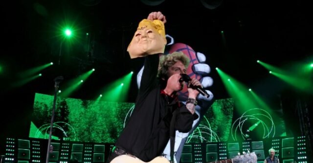 NFL Adds Trump-Hating Green Day to Super Bowl Opening Ceremony