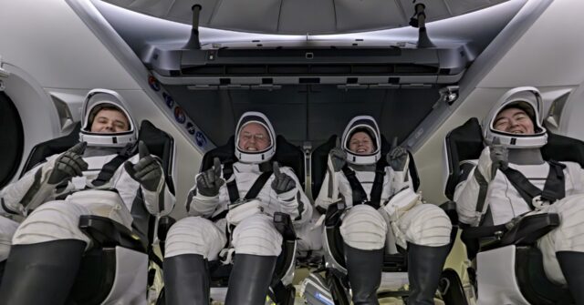 VIDEO: NASA's First Medical Evacuation Returns Four Astronauts to Earth