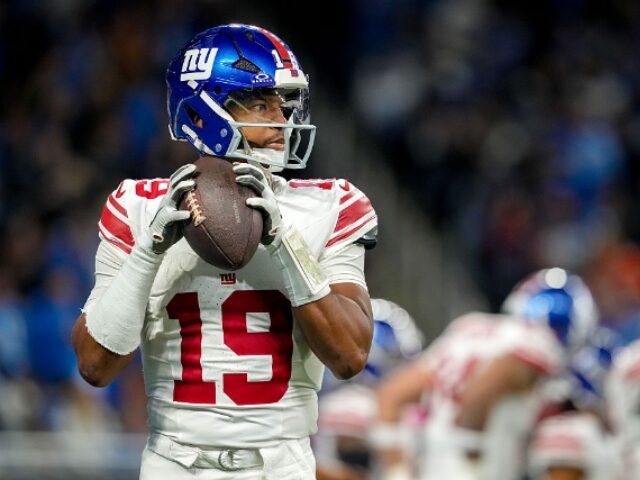 DETROIT, MICHIGAN - NOVEMBER 23: Jameis Winston #19 of the New York Giants passes the ball