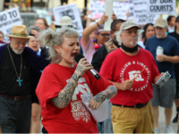 Tiny Group of San Antonio Socialists Protest U.S. Arrest of Maduro as Venezuelan Exiles Celebrate