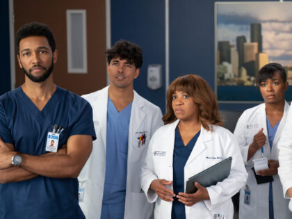 GREY'S ANATOMY - "Heavy on Me" - Bailey and Owen join forces to save a tumo