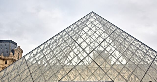 Papers Please! Louvre Joins Other French Museums in Entry Fee Hikes for non-Europeans