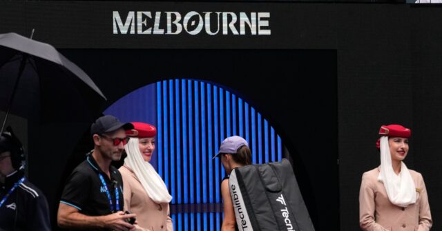 Soby Jon Are tennis players being treated like zoo animals? Iga Swiatek thinks ...